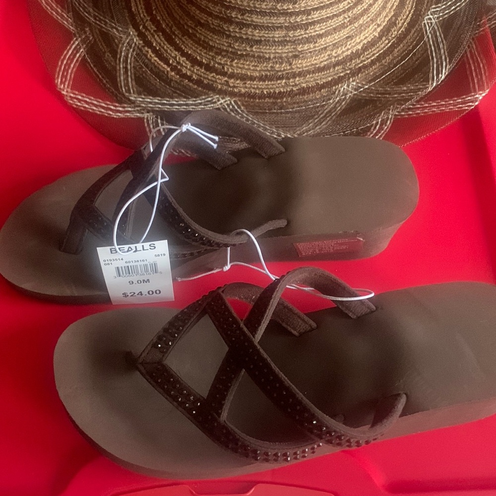 New Thong Sandals